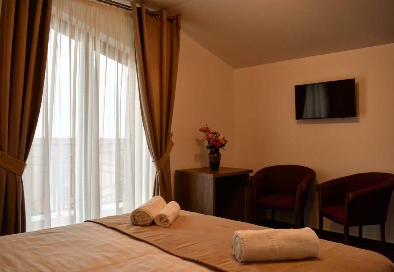 Târgu Jiu Pensiunea Casa Hortopan מראה חיצוני תמונה