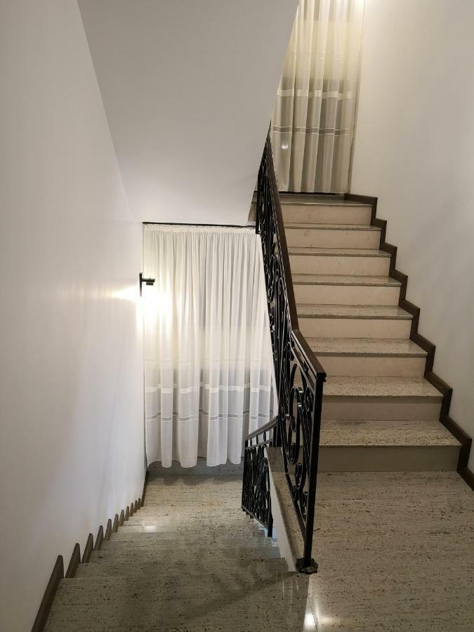 Târgu Jiu Pensiunea Casa Hortopan מראה חיצוני תמונה