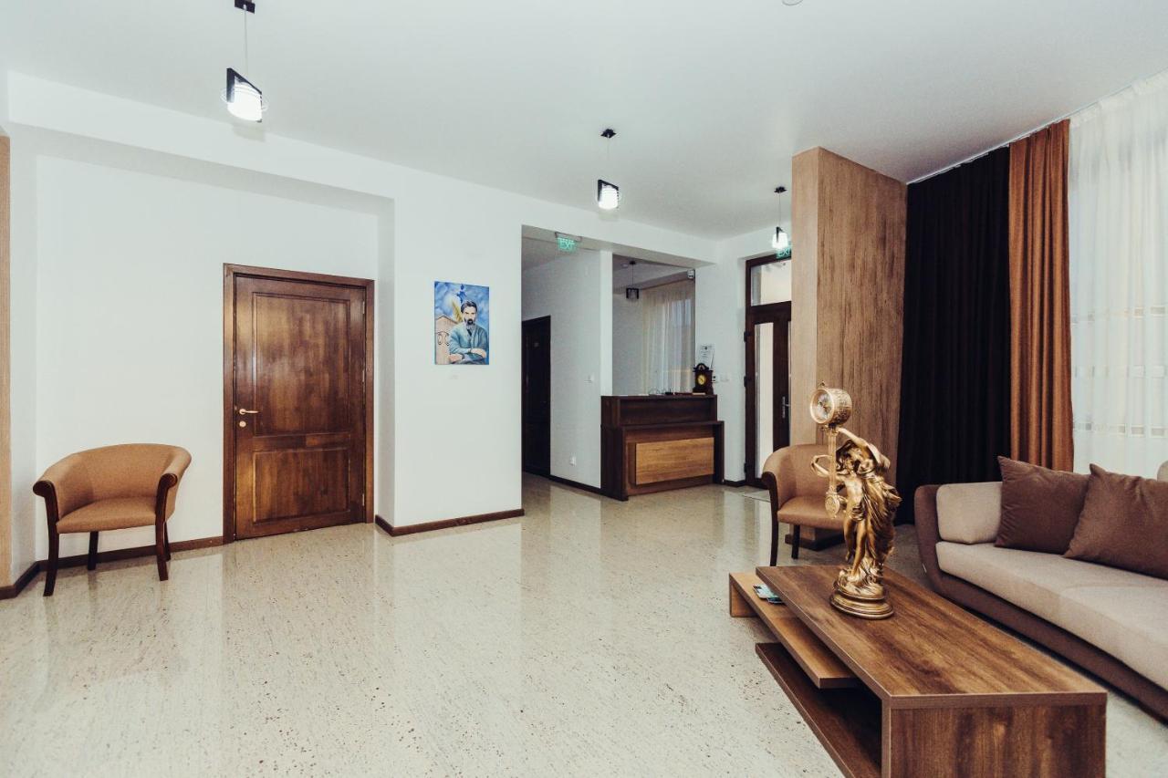 Târgu Jiu Pensiunea Casa Hortopan מראה חיצוני תמונה