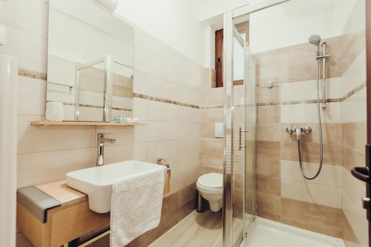 Târgu Jiu Pensiunea Casa Hortopan מראה חיצוני תמונה